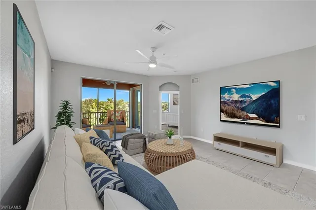 $319,000 | 9621 Spanish Moss Way, Unit 3831, Bonita Springs, FL 34135