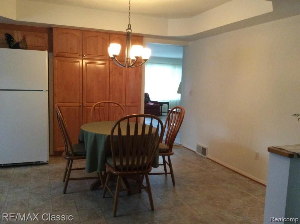 44171 Brandywyne Road Canton, MI 48187 - Photo 15 of 32 135.jpg
