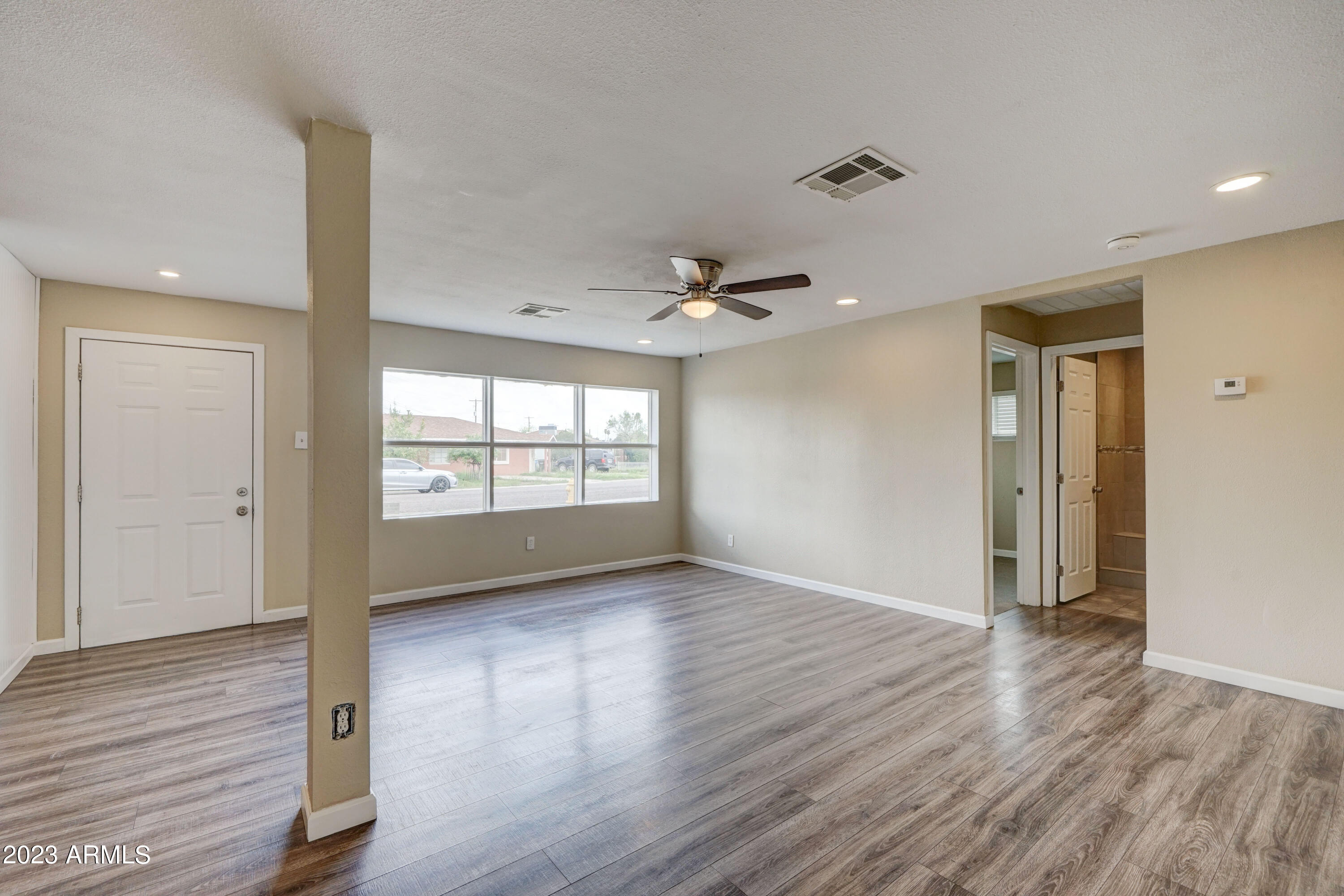 2741 West Pierson Street Phoenix, AZ 85017 - Photo 8 of 19 2741 W Pierson-6