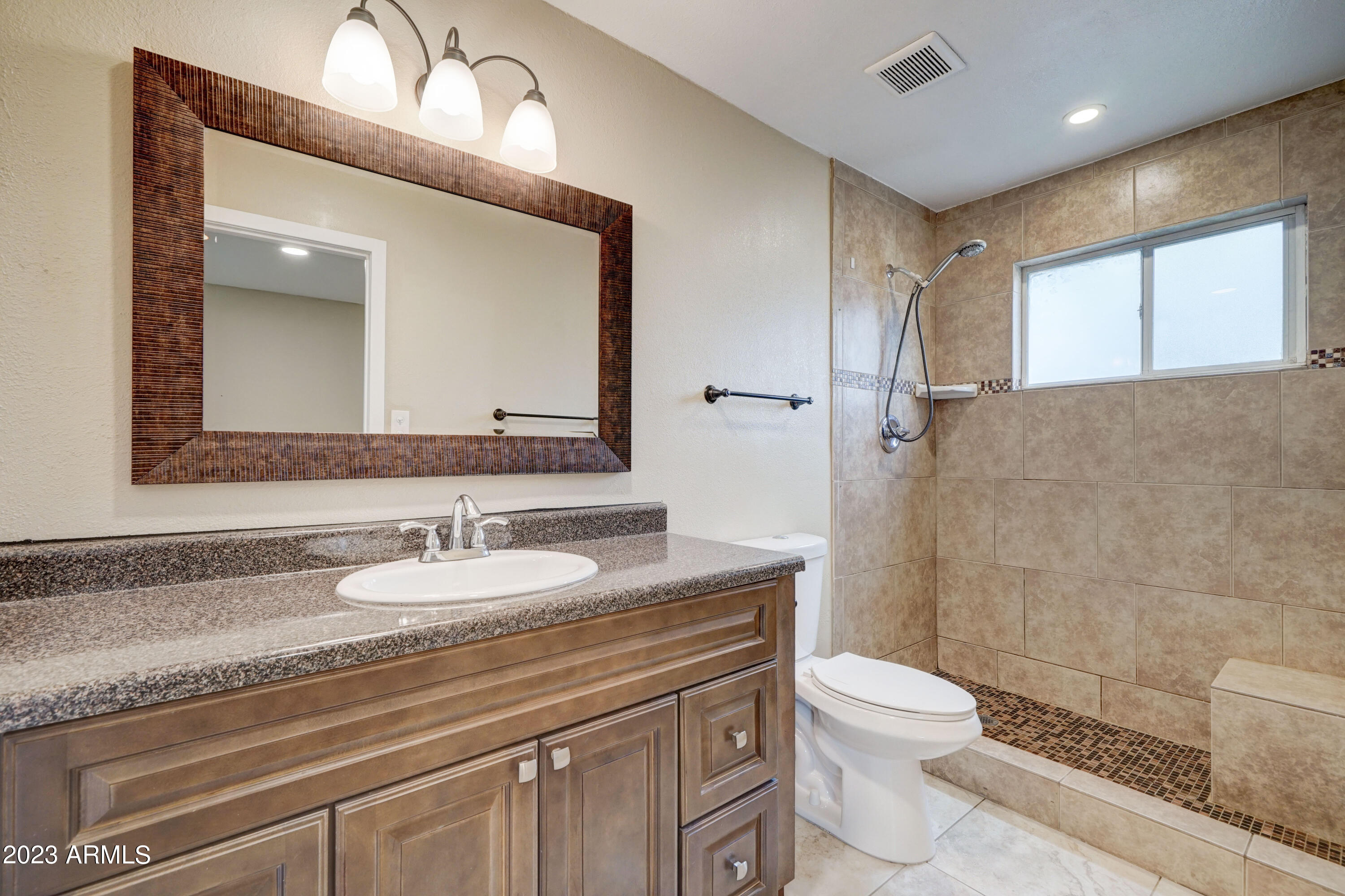 2741 West Pierson Street Phoenix, AZ 85017 - Photo 9 of 19 2741 W Pierson-22