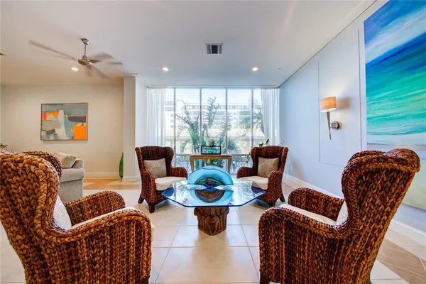 $10,000 | 1212 Benjamin Franklin Drive, Unit 504, Sarasota, FL 34236