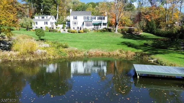 a black and white photo of a room