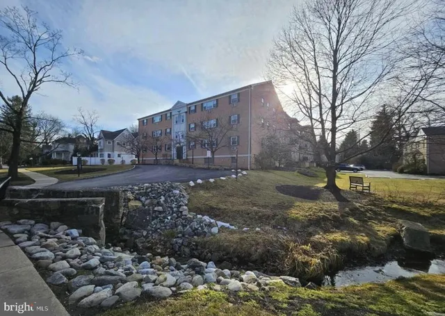 $200,000 | 412 North Wayne Avenue, Unit 104, Wayne, PA 19087