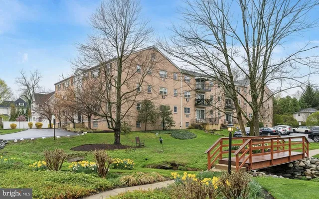 $200,000 | 412 North Wayne Avenue, Unit 104, Wayne, PA 19087