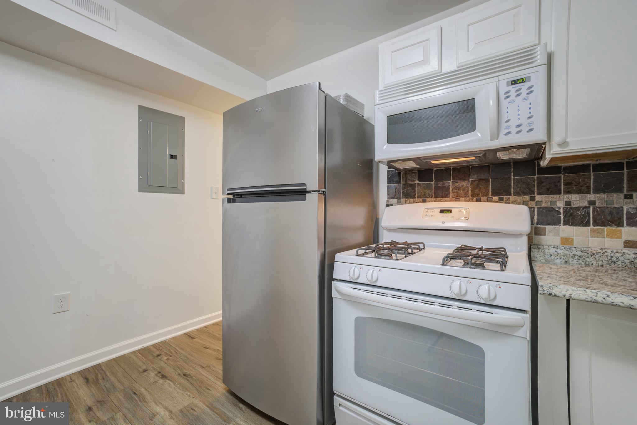 18734 Walkers Choice Road, Unit 3 Gaithersburg, MD 20886 - Photo 10 of 23 Gallery Image 10