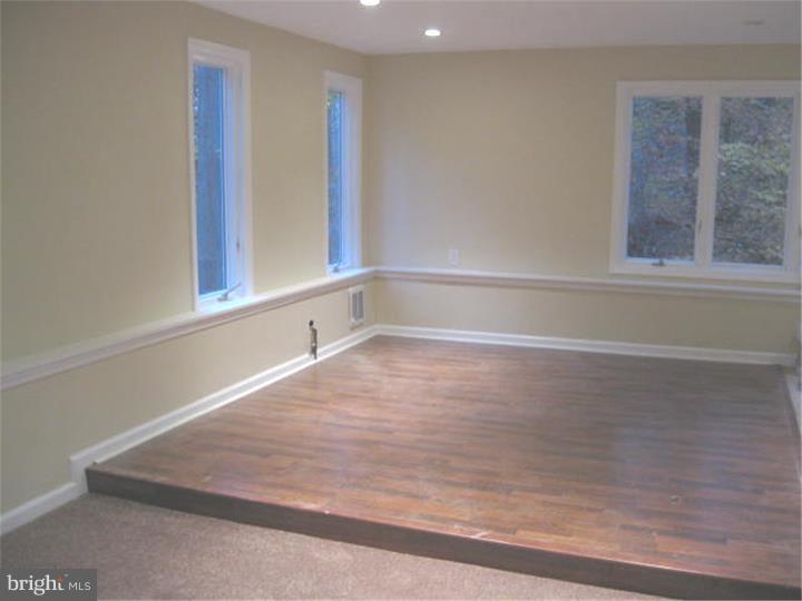 37 N Road Mount Holly, NJ 08060 - Photo 3 of 20 Gallery Image 3