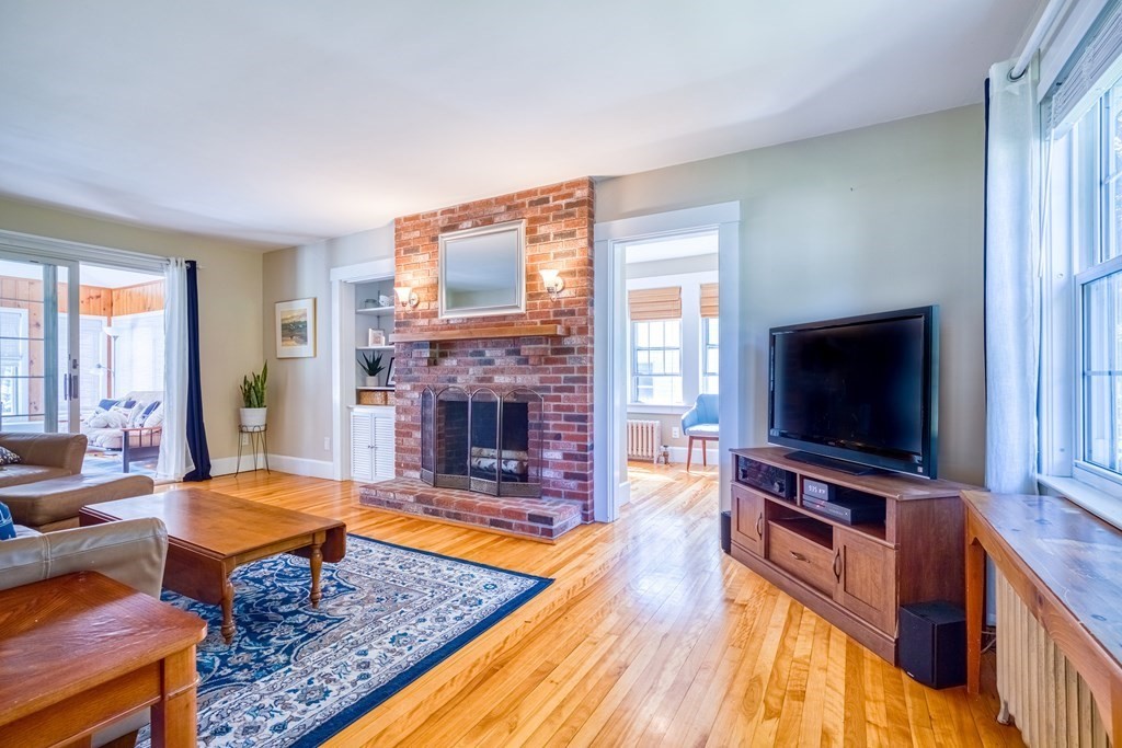 13 Randall Road Maynard, MA 01754 - Photo 8 of 26 Gallery Image 8