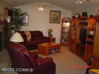 3804 Old Cherry Point Road New Bern, NC 28560 - Photo 5 of 14 Livingroom