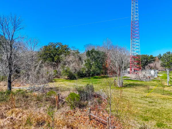 $590,000 | 7907 Highway 90, Crosby, TX 77532