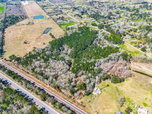 $590,000 | 7907 Highway 90, Crosby, TX 77532