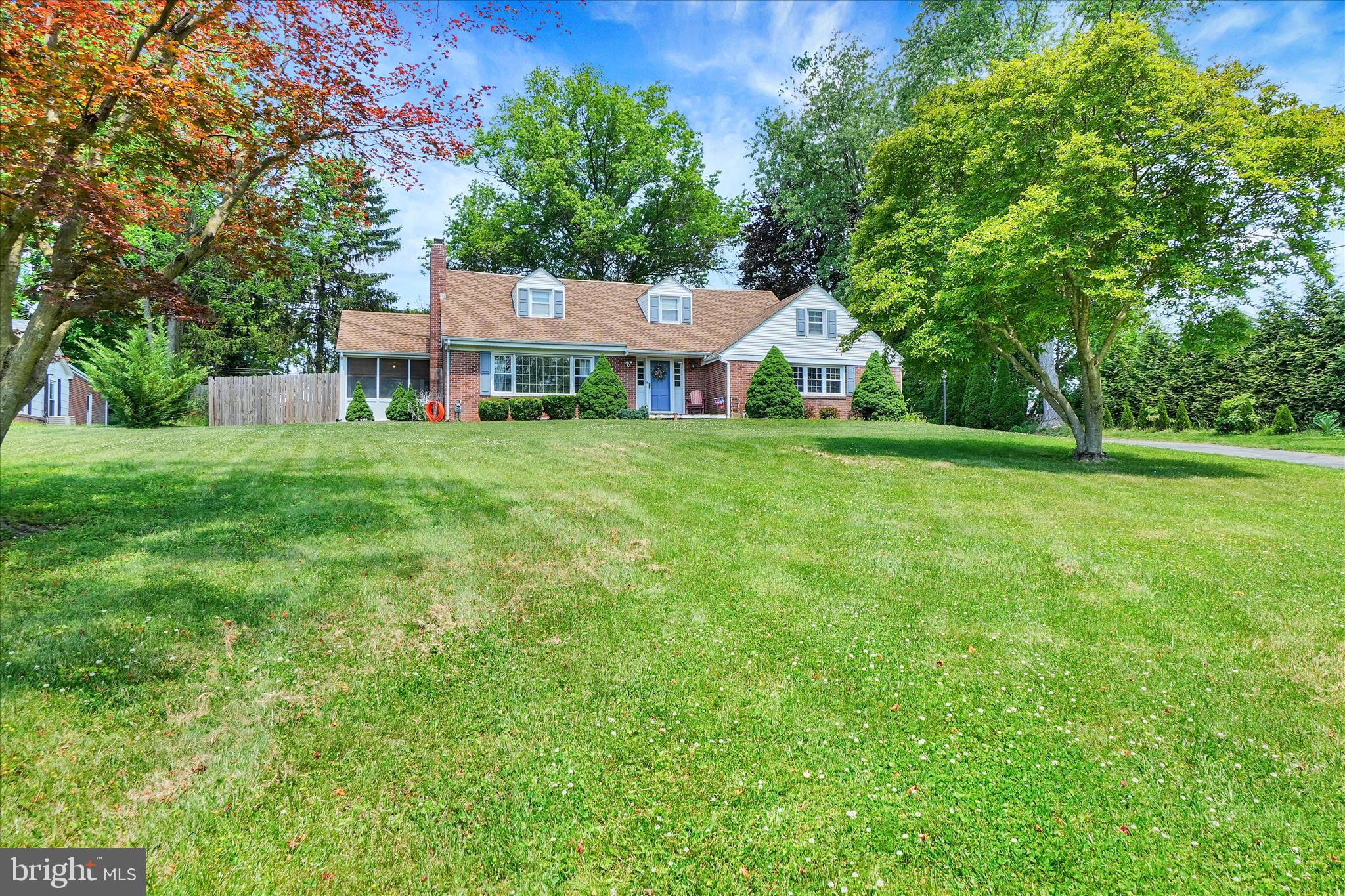 29 Maple Road York, PA 17403 - Photo 4 of 33