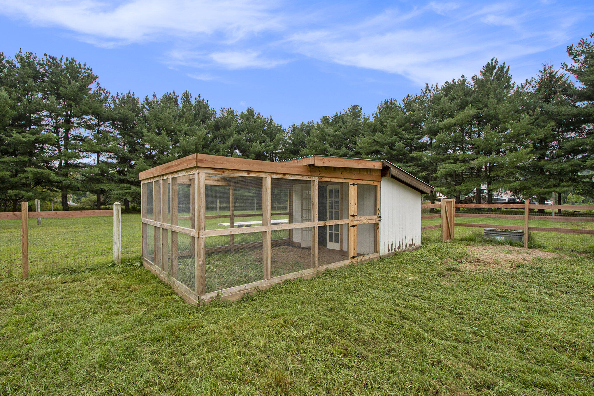 13894 Covered Bridge Road Northeast Lowell, MI 49331 - Photo 41 of 50 Chicken Coop