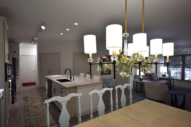 $409,000 | N30-w23021 Pineview Circle, Unit 3, Pewaukee, WI 53072