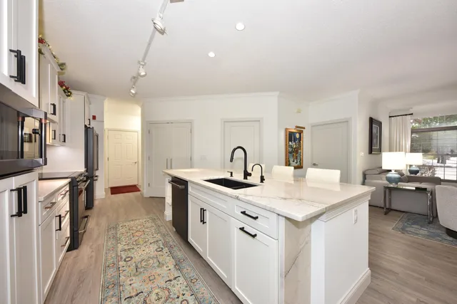 $409,000 | N30-w23021 Pineview Circle, Unit 3, Pewaukee, WI 53072