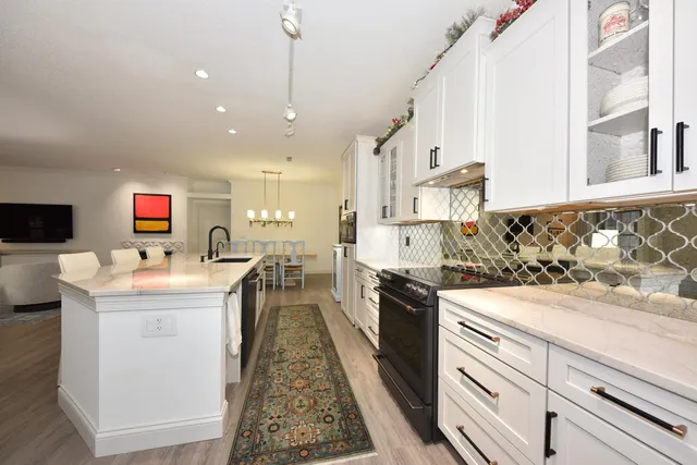 $409,000 | N30-w23021 Pineview Circle, Unit 3, Pewaukee, WI 53072