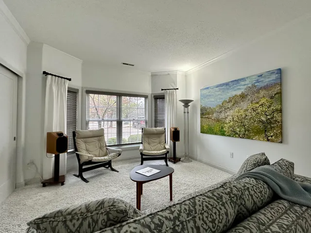 $409,000 | N30-w23021 Pineview Circle, Unit 3, Pewaukee, WI 53072