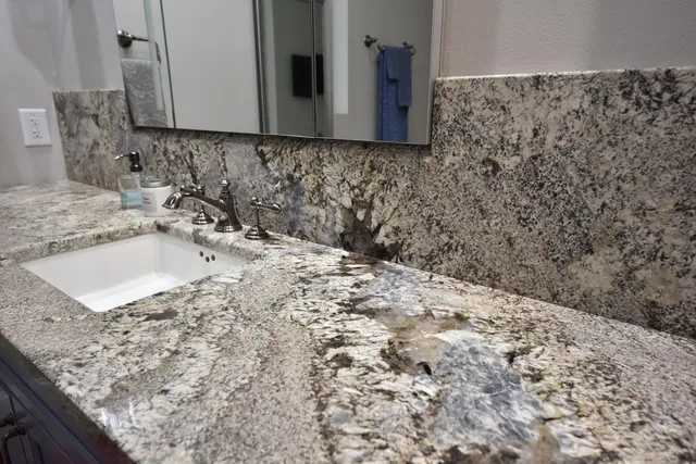 $409,000 | N30-w23021 Pineview Circle, Unit 3, Pewaukee, WI 53072