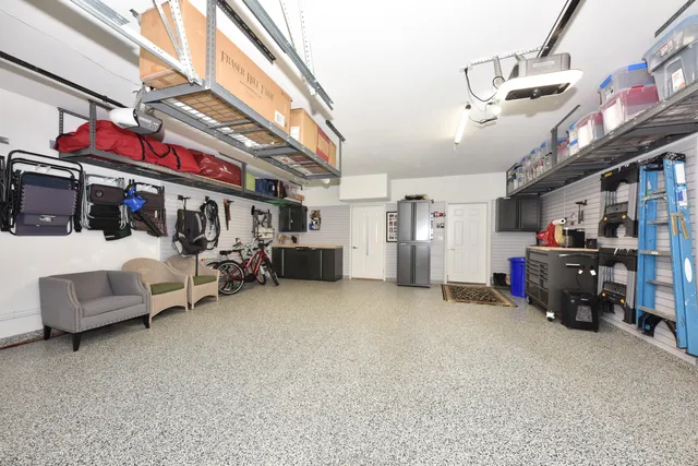 $409,000 | N30-w23021 Pineview Circle, Unit 3, Pewaukee, WI 53072