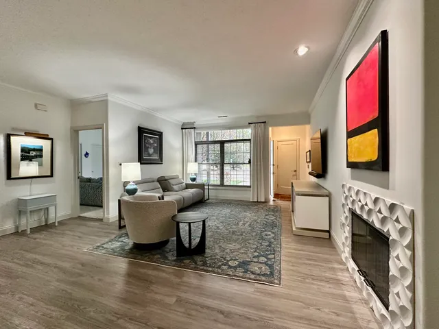 $409,000 | N30-w23021 Pineview Circle, Unit 3, Pewaukee, WI 53072