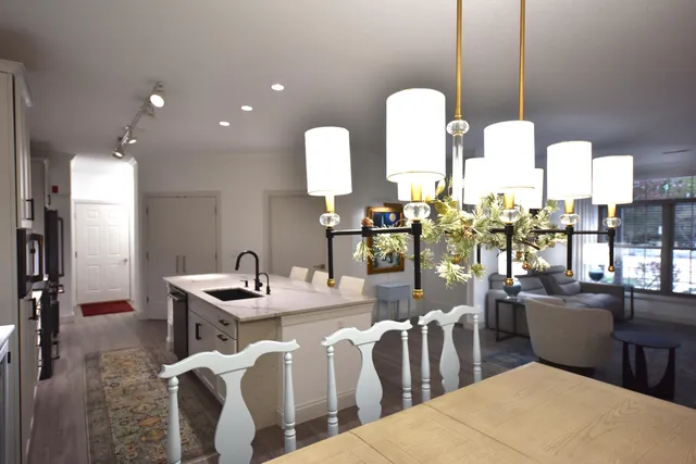 $409,000 | N30-w23021 Pineview Circle, Unit 3, Pewaukee, WI 53072