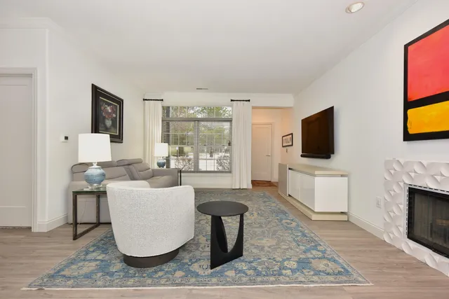 $409,000 | N30-w23021 Pineview Circle, Unit 3, Pewaukee, WI 53072