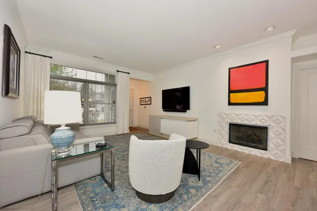 $409,000 | N30-w23021 Pineview Circle, Unit 3, Pewaukee, WI 53072