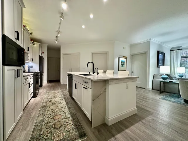 $409,000 | N30-w23021 Pineview Circle, Unit 3, Pewaukee, WI 53072