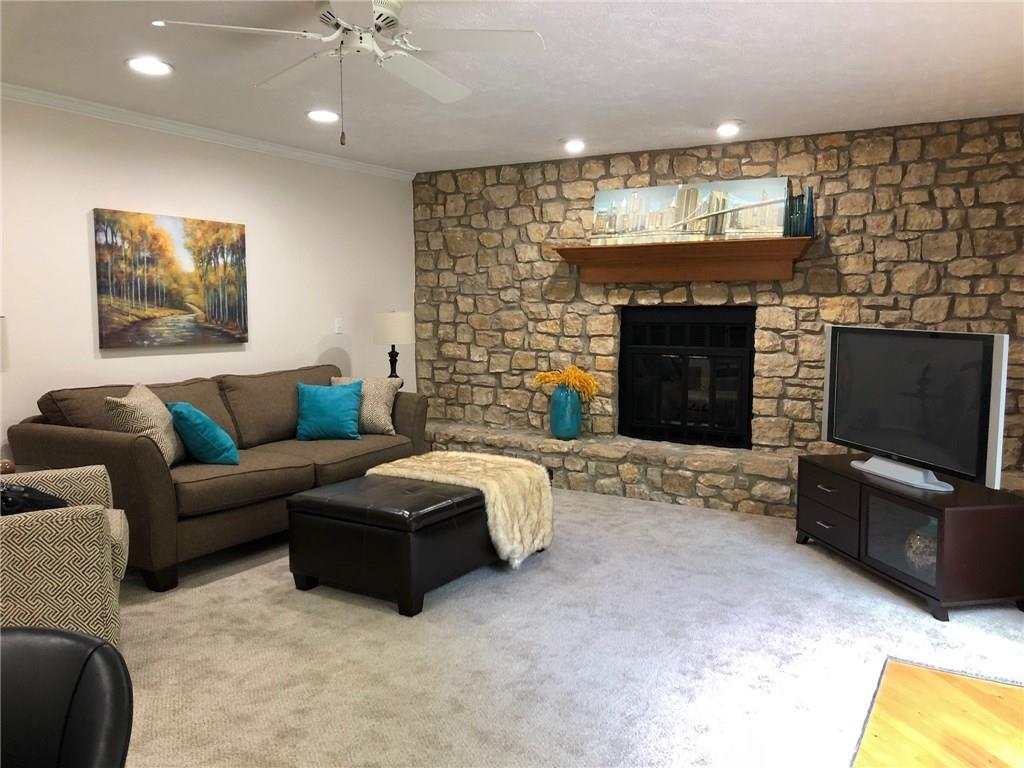 8097 Claridge Road Indianapolis, IN 46260 - Photo 11 of 27 Gallery Image 11