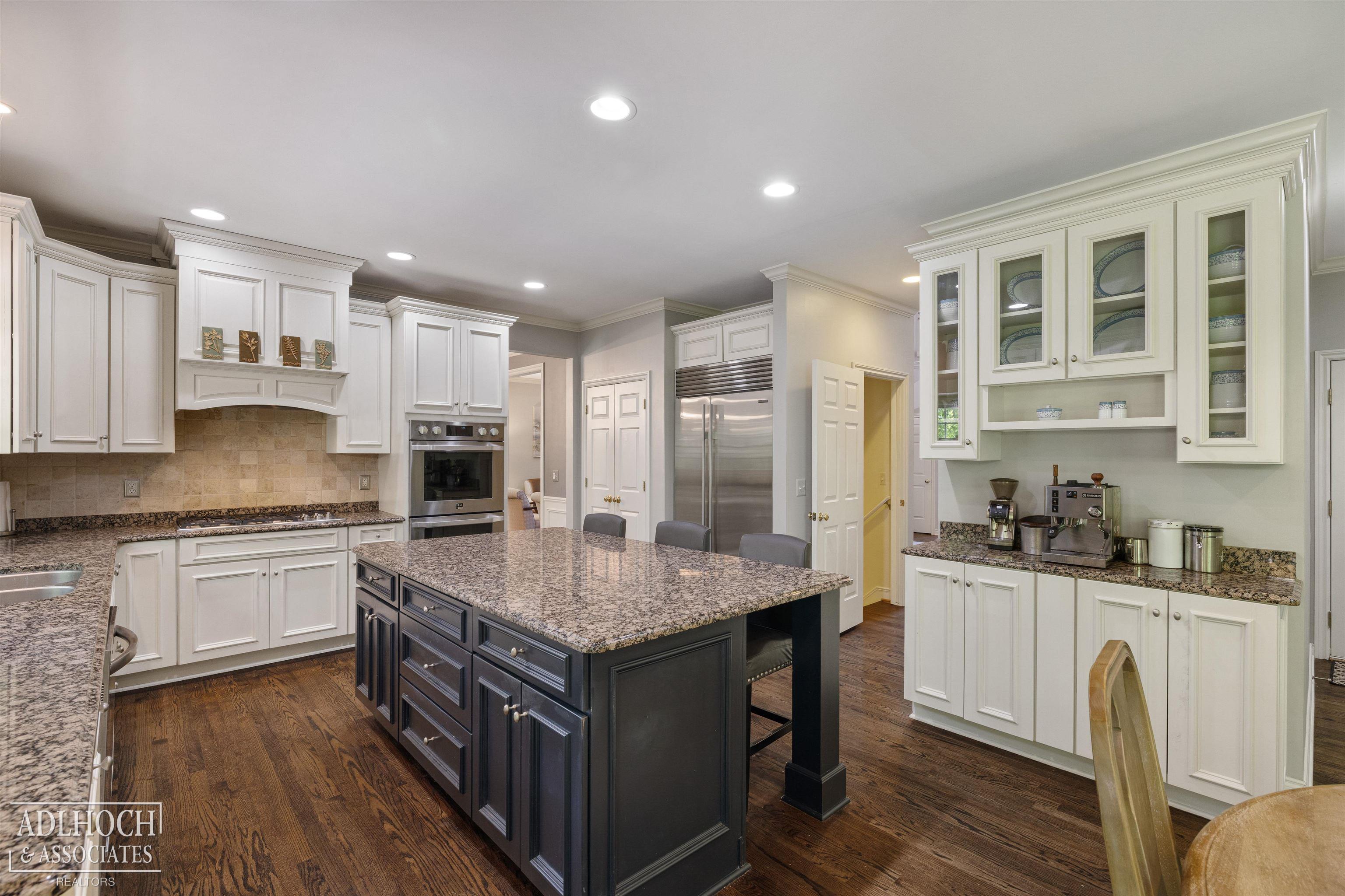 758 Middlesex Road Grosse Pointe, MI 48230 - Photo 9 of 41 Gallery Image 9