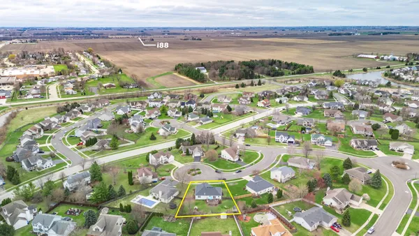 $325,000 | 1277 Ryan Court, DeKalb, IL 60115