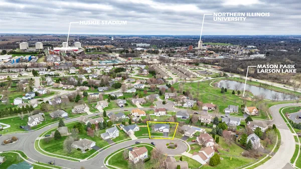 $325,000 | 1277 Ryan Court, DeKalb, IL 60115