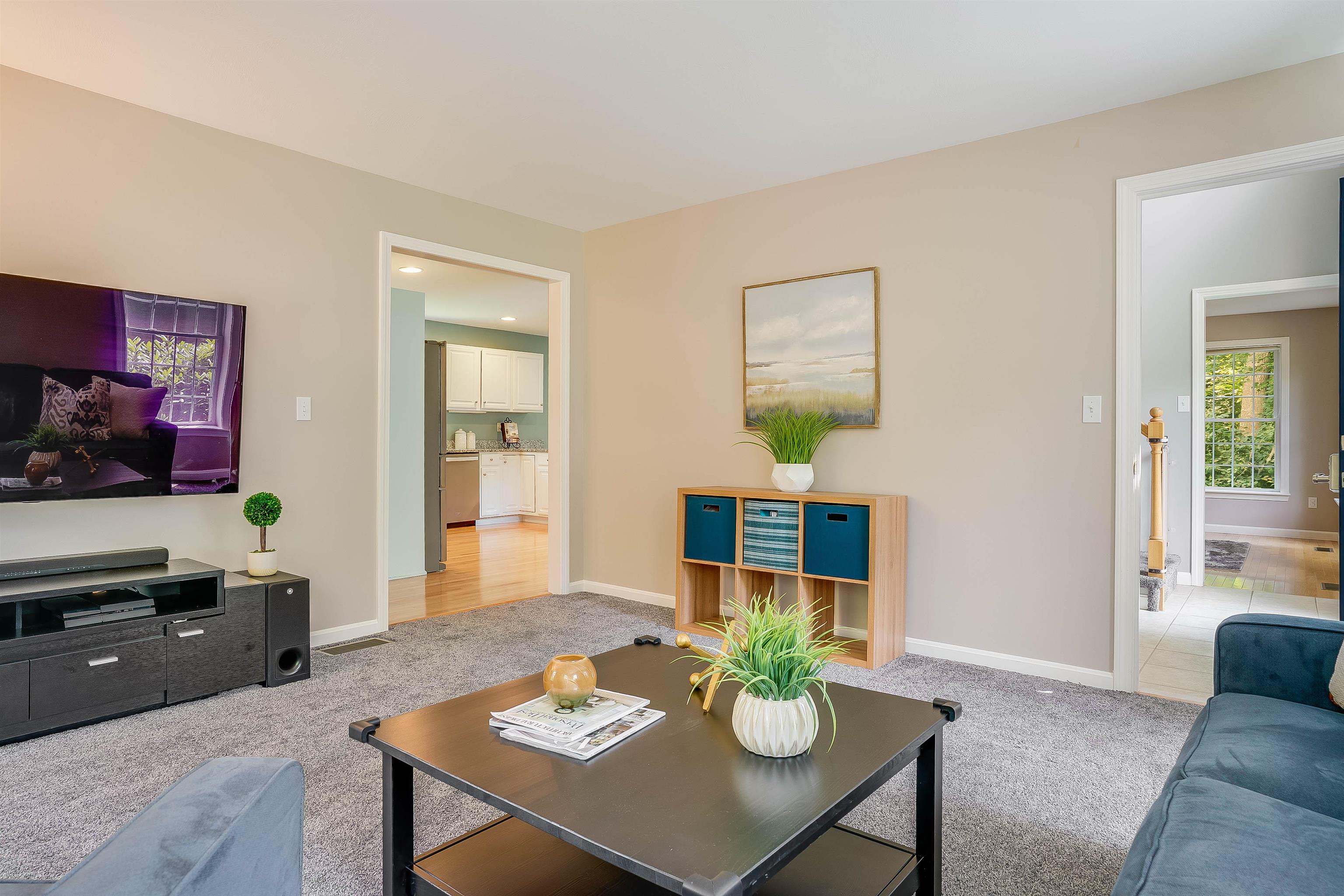 136 Jenkins Road Bedford, NH 03110 - Photo 11 of 40