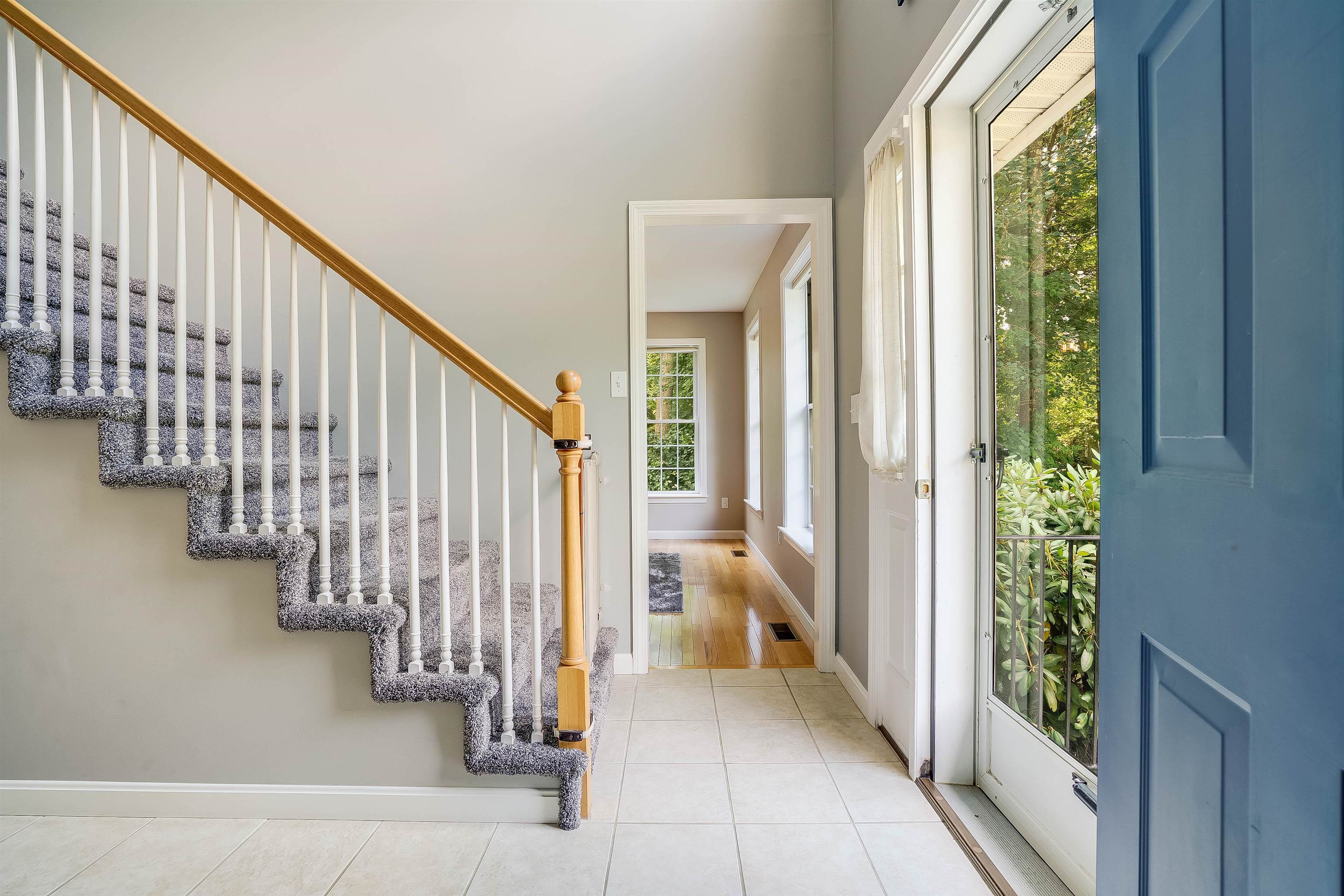 136 Jenkins Road Bedford, NH 03110 - Photo 13 of 40
