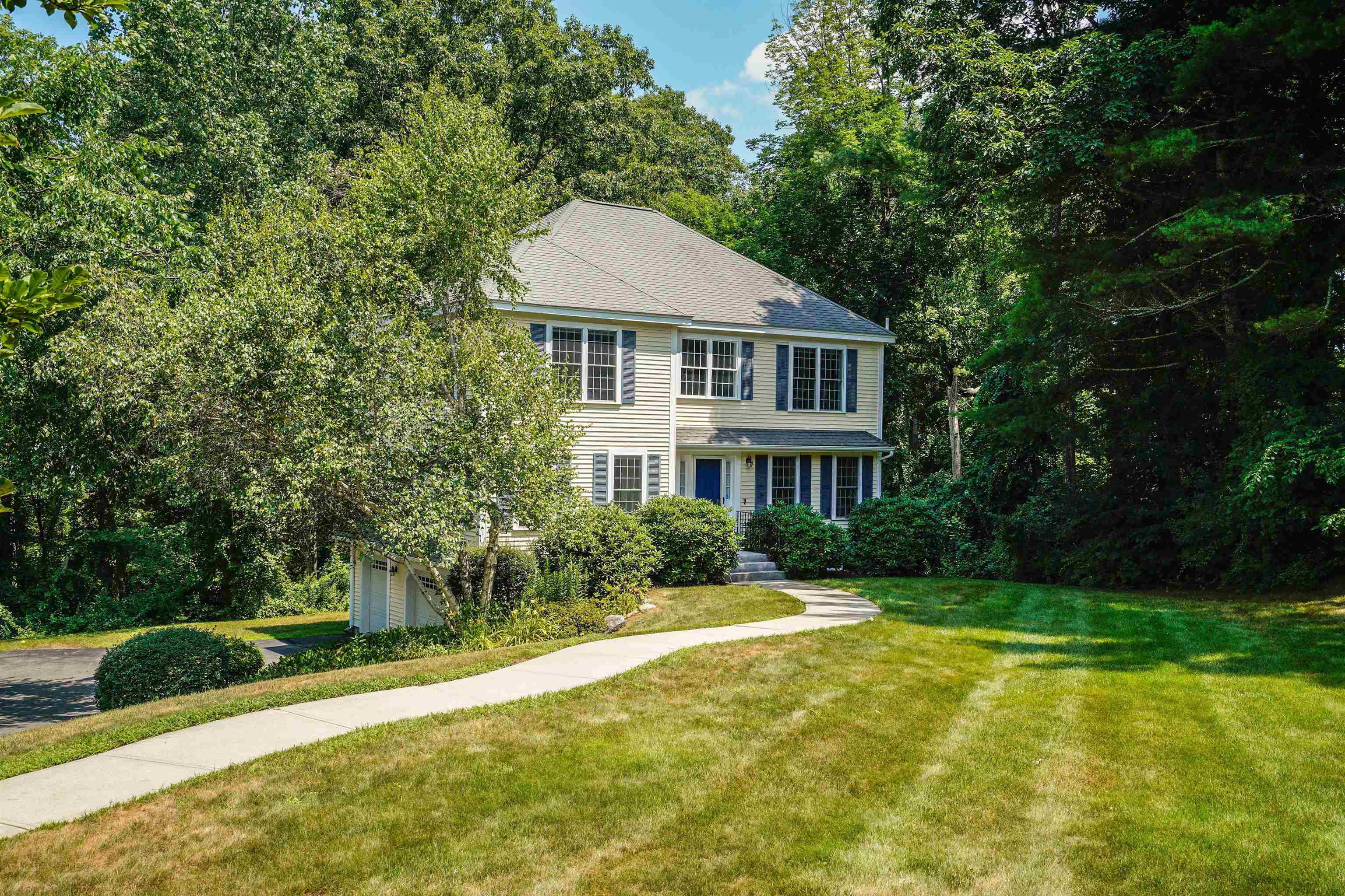 136 Jenkins Road Bedford, NH 03110 - Photo 34 of 40