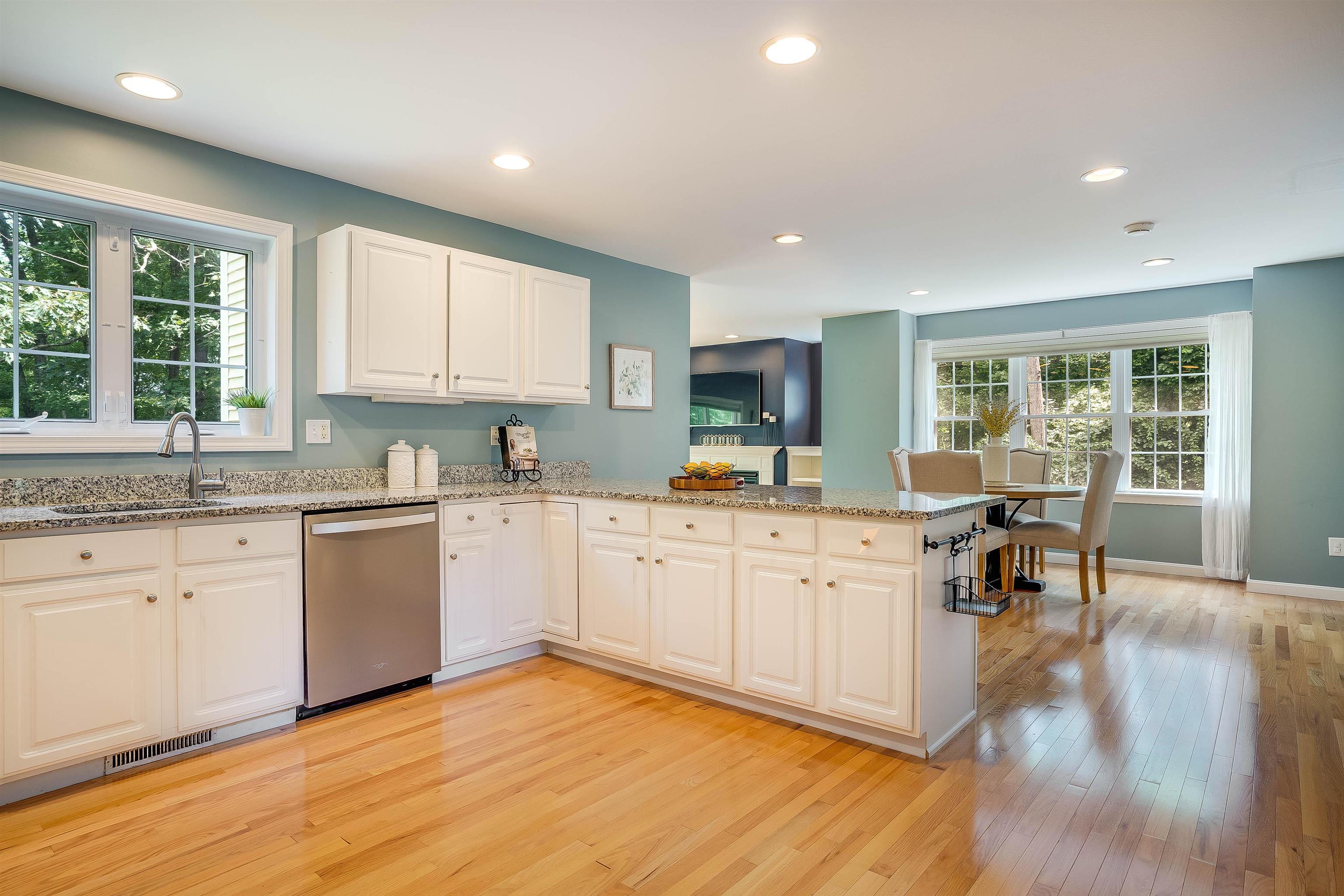 136 Jenkins Road Bedford, NH 03110 - Photo 39 of 40