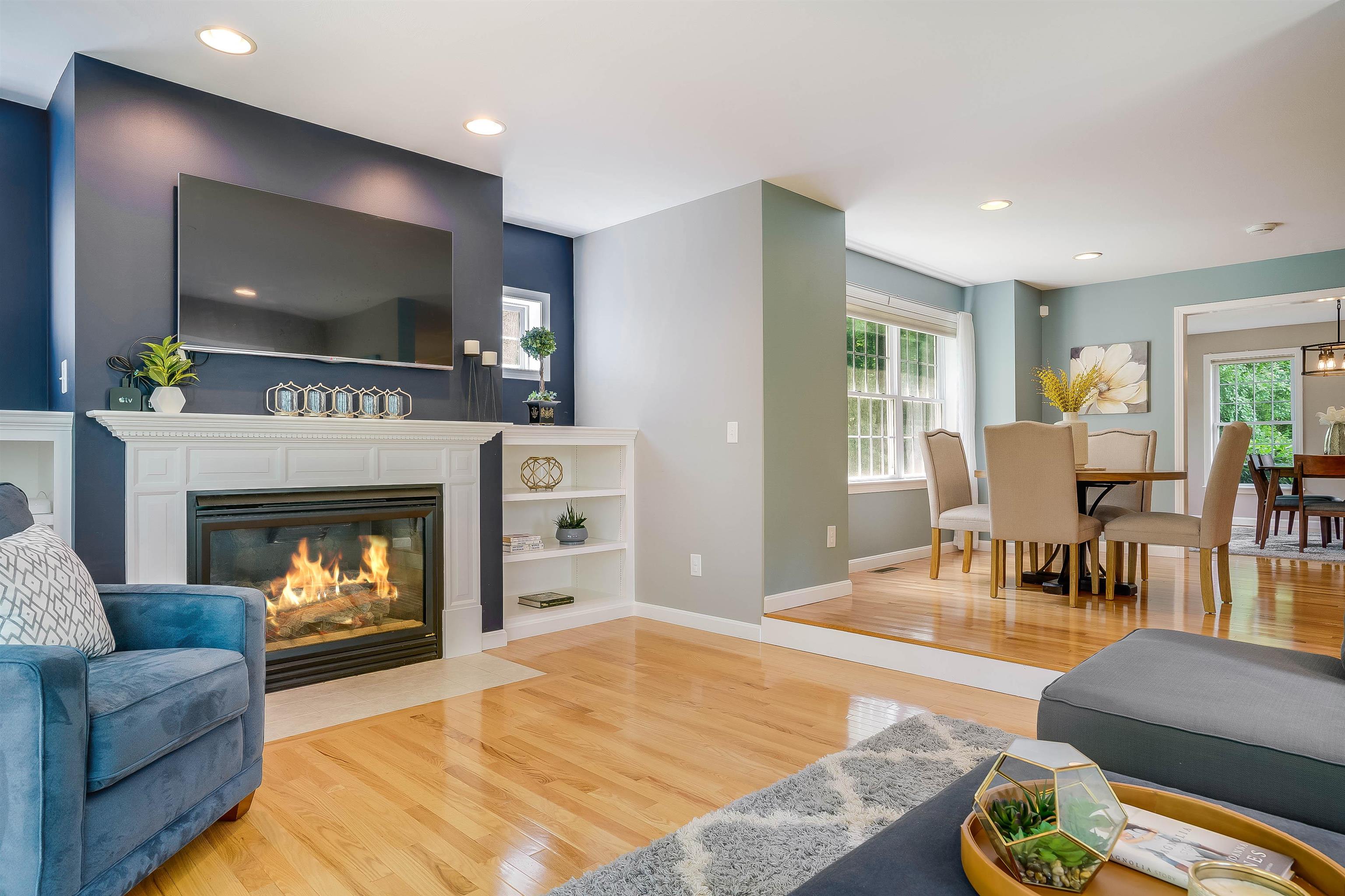 136 Jenkins Road Bedford, NH 03110 - Photo 4 of 40