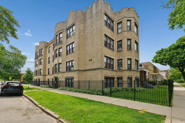 $1,075 | 8503 South Drexel Avenue, Unit 1W, Chicago, IL 60619