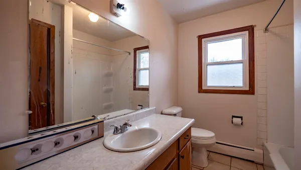 $299,000 | E1990 State Road 54, Waupaca, WI 54981