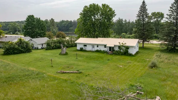 $299,000 | E1990 State Road 54, Waupaca, WI 54981