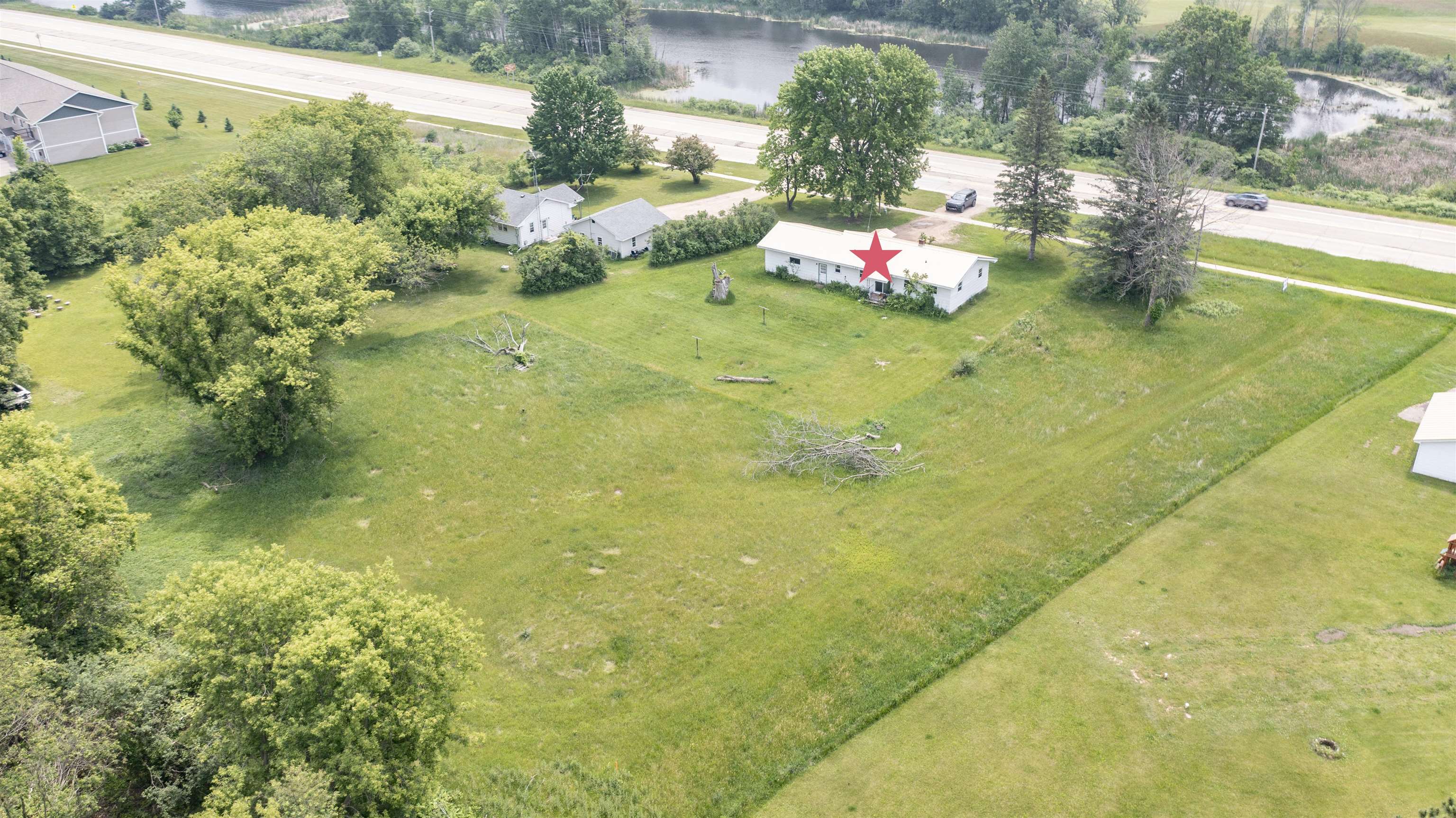 E1990 State Road 54 Waupaca, WI 54981 - Photo 7 of 23