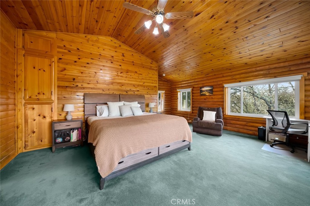 4620 Obispo Road Atascadero, CA 93422 - Photo 22 of 50 a bed sitting in a room next to a window