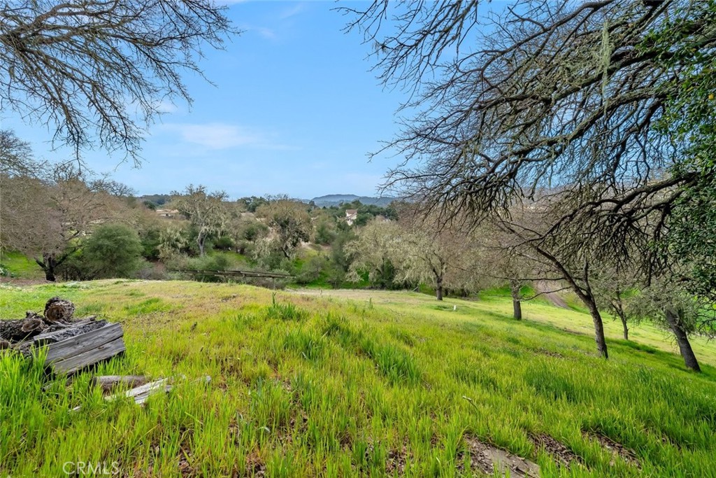 4620 Obispo Road Atascadero, CA 93422 - Photo 41 of 50 a view of an outdoor space with seating area