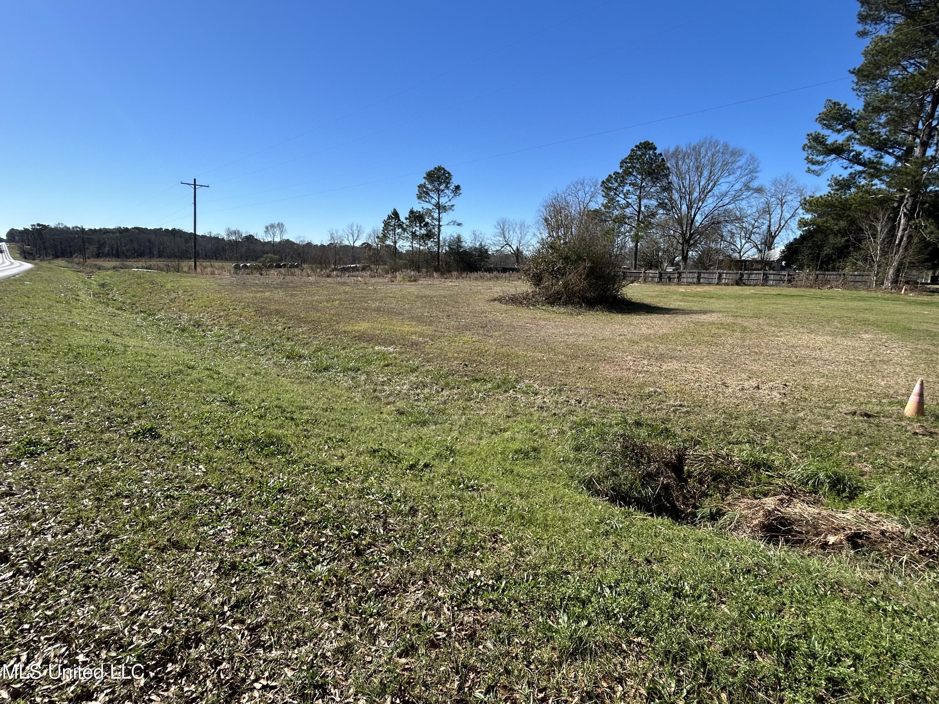 Shady Lane Drive McComb, MS 39648 - Photo 7 of 11 IMG_1155