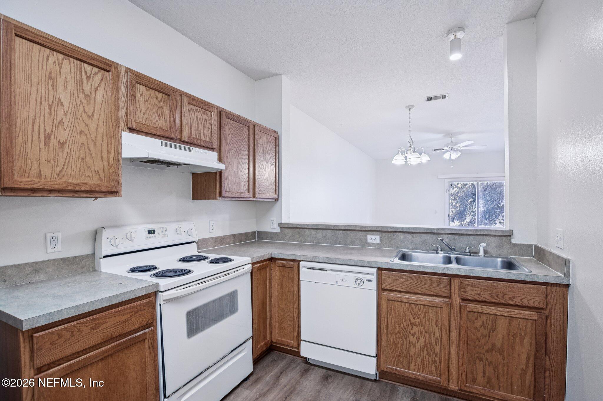 7818 Melvin Road Jacksonville, FL 32210 - Photo 5 of 34 Kitchen