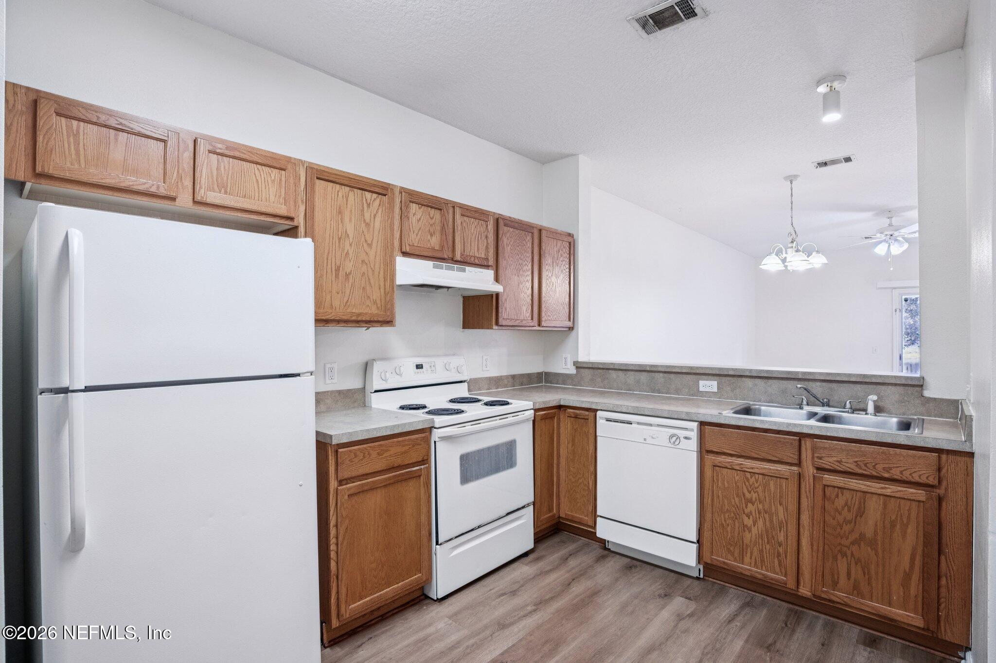 7818 Melvin Road Jacksonville, FL 32210 - Photo 6 of 34 Kitchen