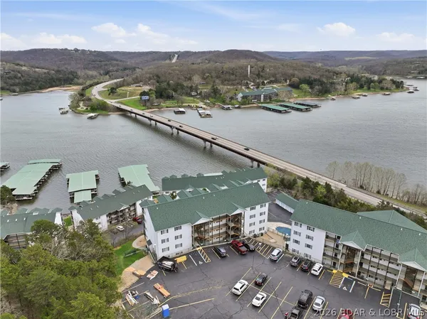 $339,900 | 75 Cedar Heights Lane, Unit 4B, Camdenton, MO 65020