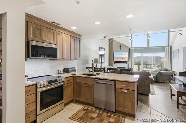 $339,900 | 75 Cedar Heights Lane, Unit 4B, Camdenton, MO 65020