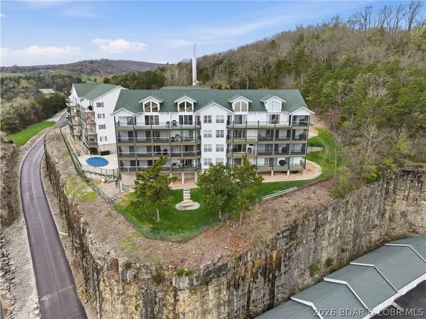 $339,900 | 75 Cedar Heights Lane, Unit 4B, Camdenton, MO 65020