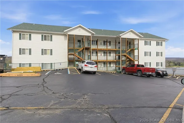$339,900 | 75 Cedar Heights Lane, Unit 4B, Camdenton, MO 65020