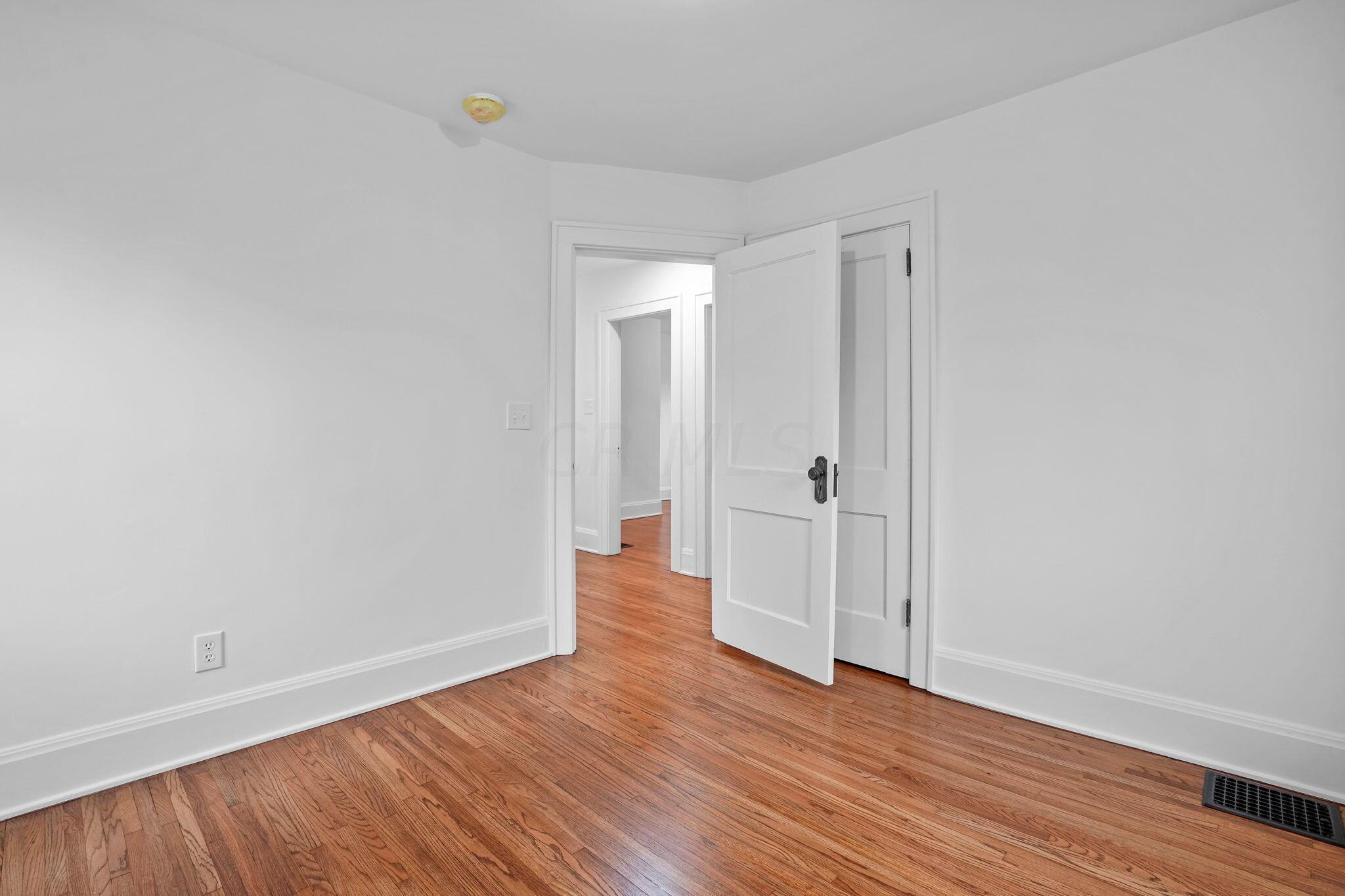 204 Acton Road Columbus, OH 43214 - Photo 28 of 40 43-web-or-mls-DSC04610_1